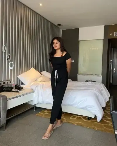 Call Girls Modasa Cash On Delivery